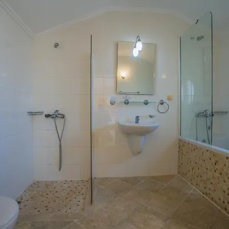 Sunset Club Aqualettings Pearl 7