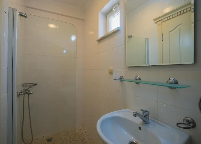 Sunset Club Aqualettings Pearl 7 フェティエ